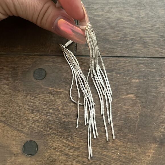 Cascade Chain Metal Statement Silver earrings - Picture 9 of 10